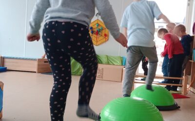 neue Bewegungskissen für den Bewegungsraum